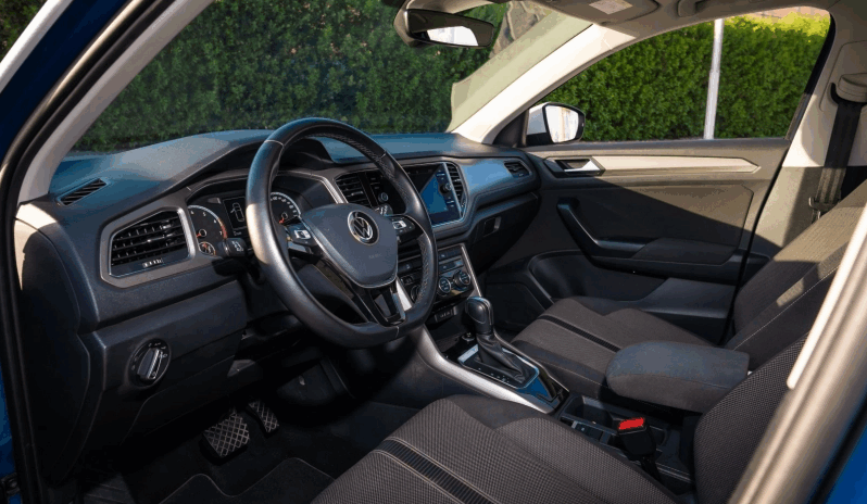 
								Volkswagen T-Roc 2021 full									